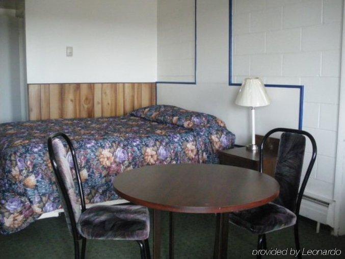 Caravan Motel Fort St. John Zimmer foto